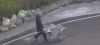 Scarica 10 sacchi di rifiuti con la carriola a Colle Marino: identificato e denunciato dalla polizia locale [FOTO]